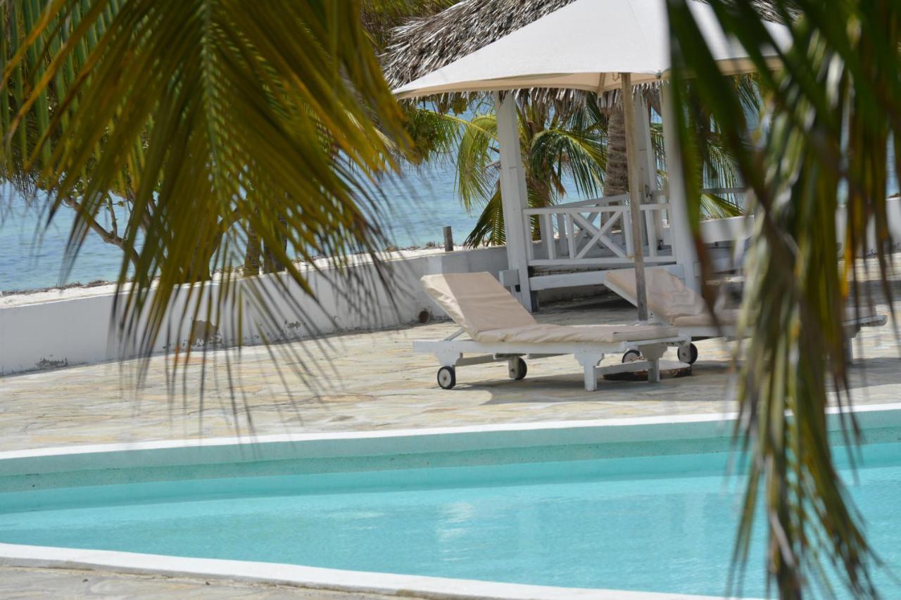 Twiga Beach & Spa Watamu Exterior photo